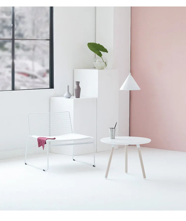 Leisure Chair With Linear Back and Seat